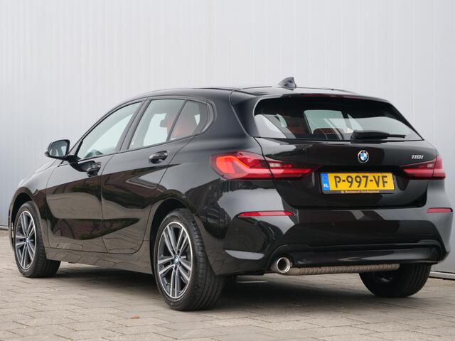 BMW 1-SERIE 118i Business Edition 136 Pk Automaat Navi / DAB / Apple Carplay / Leer / M-pakket
