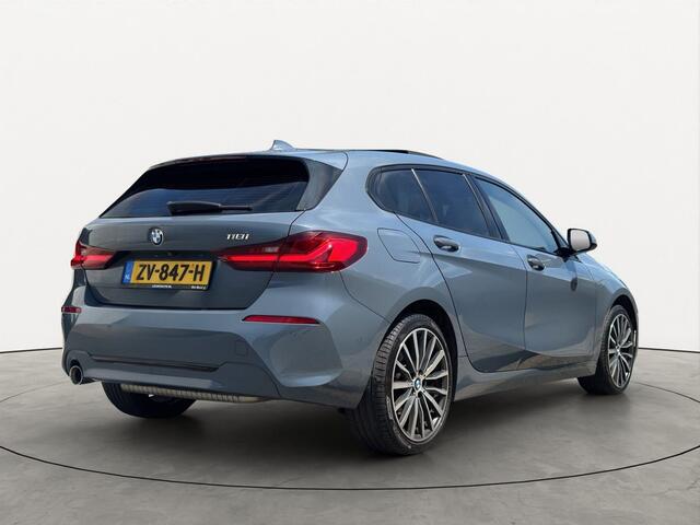 BMW 1-SERIE 118i 140PK High Executive Pano Harman-Kardon Head-UP