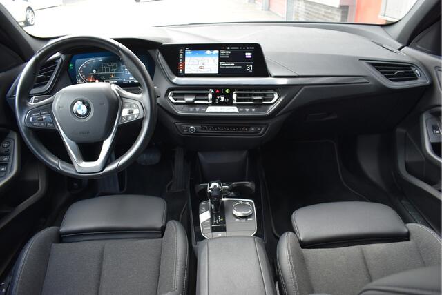 BMW 1-SERIE 118i Executive Edition Sport Line NAP, Automaat, Sportstoelen, Navi