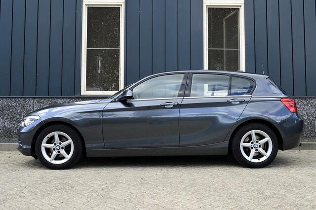 BMW 1-SERIE 118i Sport-Line Rijklaarprijs-Garantie Leder sport interieur Navigatie Led Airco