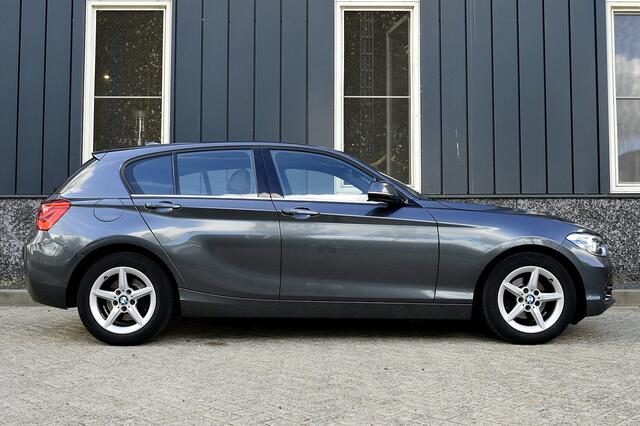 BMW 1-SERIE 118i Sport-Line Rijklaarprijs-Garantie Leder sport interieur Navigatie Led Airco