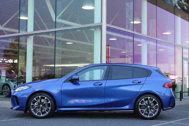 BMW 1-SERIE 120 M Sport Automaat / Sportstoelen / Achteruitrijcamera / M Adaptief onderstel / Driving Assistant