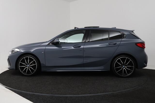 BMW 1-SERIE 118i Introduction Edition M Sport (PANO, M-PAKKET, CAMERA, STUURVERWARMING, SFEERVERLICHTI