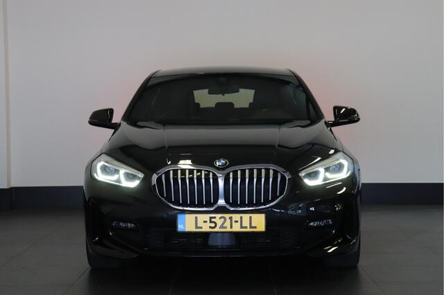 BMW 1-SERIE 118i Business Edition Plus M-Sport Dealer OH | Leder | Navi | Cruise | Carplay | Sfeer | €18.900,- incl. BTW