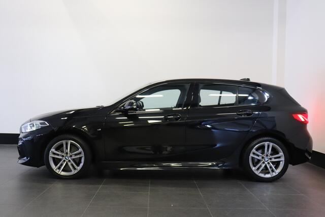 BMW 1-SERIE 118i Business Edition Plus M-Sport Dealer OH | Leder | Navi | Cruise | Carplay | Sfeer | €18.900,- incl. BTW