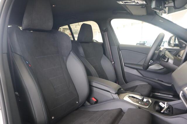 BMW 1-SERIE 123 xDrive | M Sportpakket Pro | Harman Kardon | Head-Up Display | M Adaptief onderstel | Driving Assistant Plus