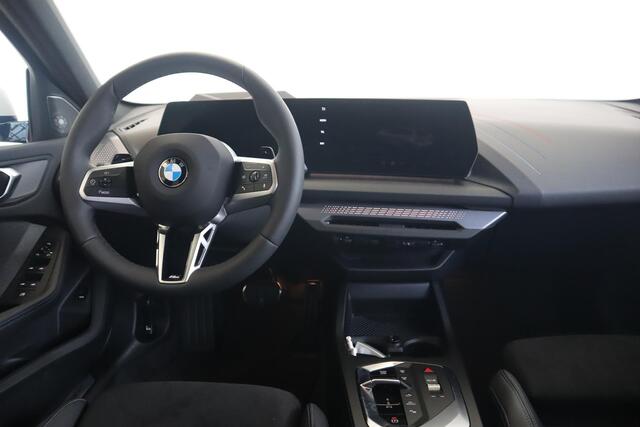BMW 1-SERIE 123 xDrive | M Sportpakket Pro | Harman Kardon | Head-Up Display | M Adaptief onderstel | Driving Assistant Plus