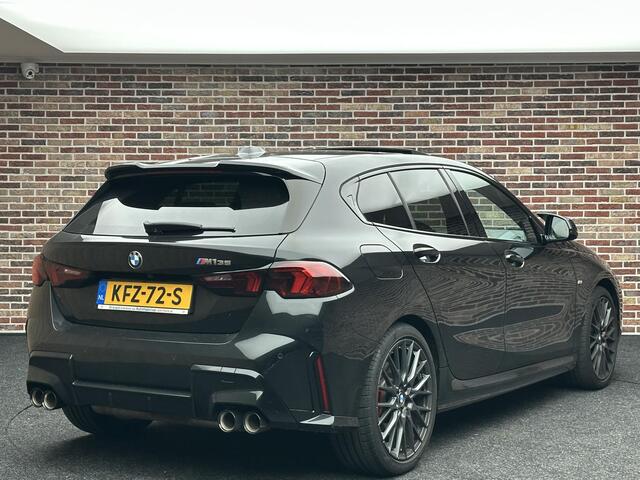 BMW 1-SERIE M135 xDrive M Sport| Pano| head up|
