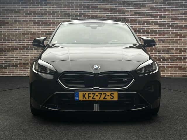 BMW 1-SERIE M135 xDrive M Sport| Pano| head up|