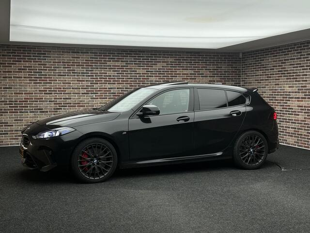 BMW 1-SERIE M135 xDrive M Sport| Pano| head up|