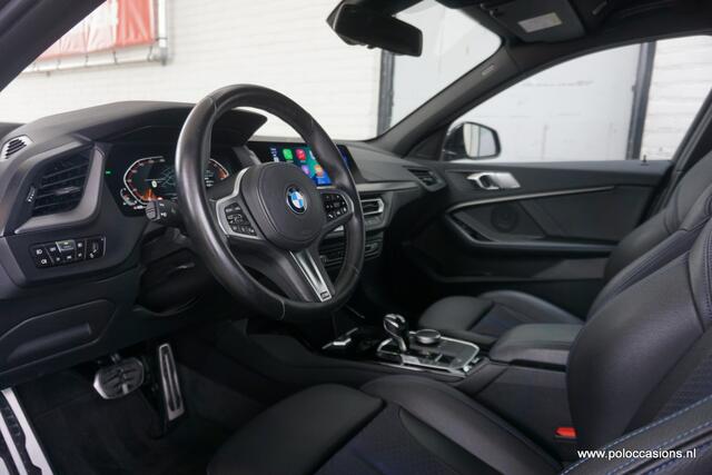 BMW 1-SERIE 120i Carplay | Dealerauto | M-Pakket | Live Cockpit | 180 pk