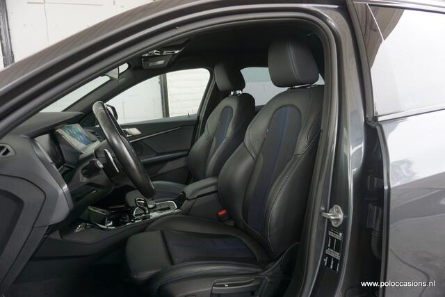 BMW 1-SERIE 120i Carplay | Dealerauto | M-Pakket | Live Cockpit | 180 pk