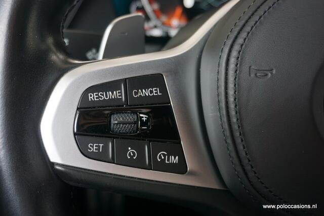 BMW 1-SERIE 120i Carplay | Dealerauto | M-Pakket | Live Cockpit | 180 pk