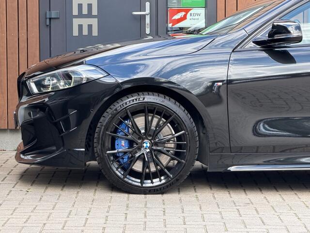 BMW 1-SERIE M135I XD. HIGH EXEC Pano Schaalstoelen Memory Head-Up