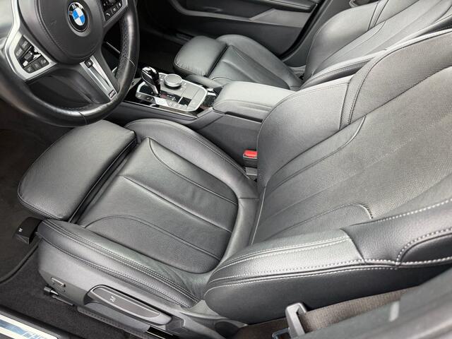 BMW 1-SERIE 120i M-Sport | Leder | Camera | Stoelverwarming | Elek. klep | Adaptieve LED koplampen