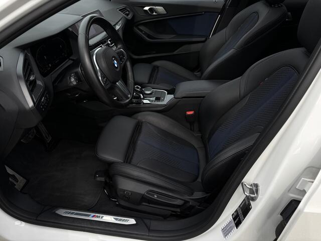 BMW 1-SERIE 118i Executive M-Sport | Pano | Head-up | Shadow line-pack | Stoelverwarming