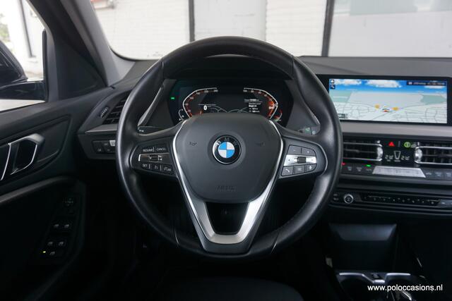BMW 1-SERIE 118i Carplay | Sportinter | Camera | Stoelverwarming