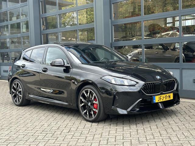 BMW 1-SERIE 123 xDrive | Panoramadak | Harman Kardon | Head Up | Camera