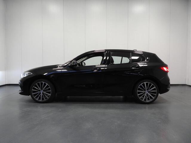BMW 1-SERIE 118i Aut. Intro Sport Line VOL LEER/NAVI/CAMERA/LED/18"LMV!