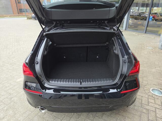 BMW 1-SERIE 118i Executive | Navi | Clima | Camera |
