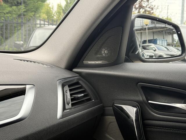 BMW 1-SERIE 118i | Sport Line | Harman/Kardon | Apple CarPlay | M-Sportstuur | Navi. Prof.