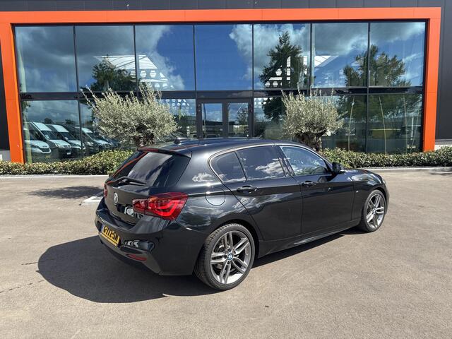 BMW 1-SERIE 118i Edition M Sport Shadow High Executive. Apple Carplay!