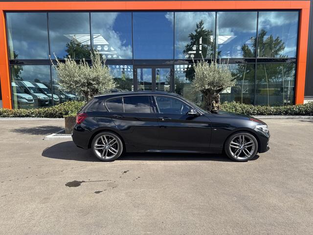 BMW 1-SERIE 118i Edition M Sport Shadow High Executive. Apple Carplay!