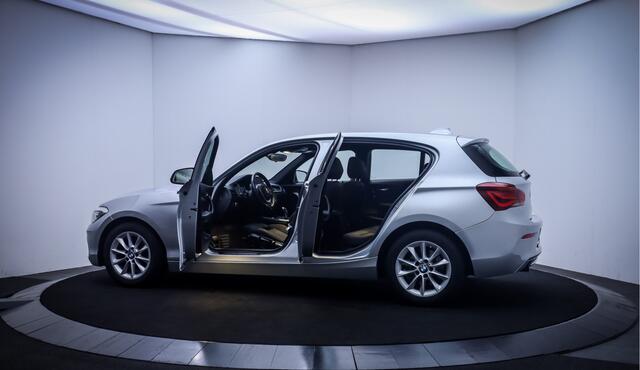 BMW 1-SERIE 118iA Sport Executive LED | NAVI | PDC V+A | CRUISE | SPORTST. | CLIMA