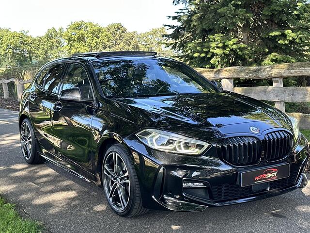 BMW 1-SERIE 118i Introduction Edition M-Sport