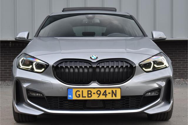 BMW 1-SERIE 118i M-Sport Pro | VOL !! | Schaalstoel | Harman/Kardon | Head Up | Pano | Electr Stoel