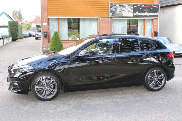 BMW 1-SERIE 118i Executive Edition Pano, Aut, Blackline, Applecarplay, Garantie