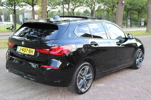 BMW 1-SERIE 118i Executive Edition Pano, Aut, Blackline, Applecarplay, Garantie