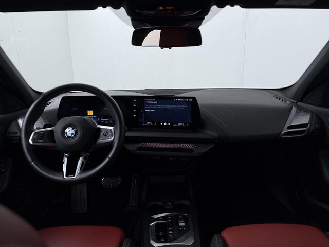 BMW 1-SERIE 120 M Sportpakket | Stoelverwarming | Comfort access | 19" |