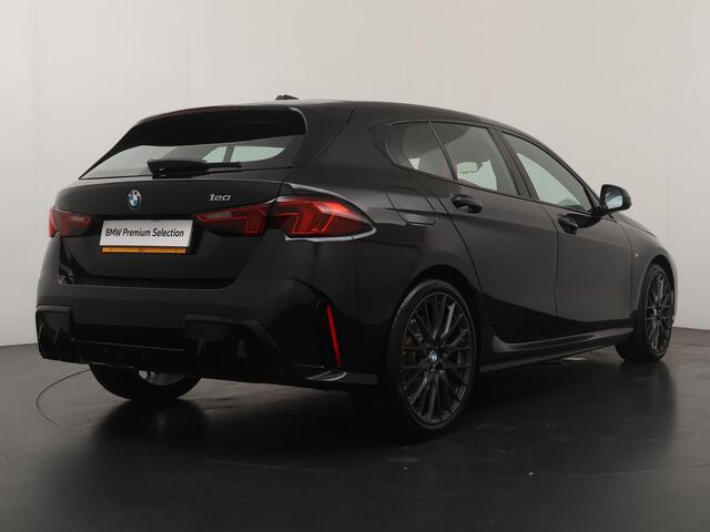 BMW 1-SERIE 120 M Sportpakket | Stoelverwarming | Comfort access | 19" |