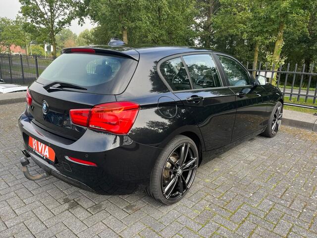 BMW 1-SERIE 118i | 136PK | Black edition | Advantage | Trekhaak | PDC | Climate | Stoelverw. | ACC
