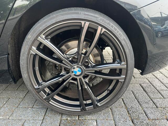 BMW 1-SERIE 118i | 136PK | Black edition | Advantage | Trekhaak | PDC | Climate | Stoelverw. | ACC
