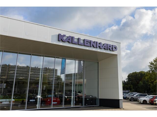 BMW 1-SERIE 118i Executive - M-Sport - Pano - Shodow Line - Camera - 18 inch