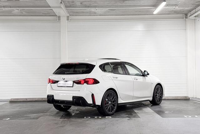 BMW 1-SERIE 123 xDrive | M-Sport Pro | Innovation Pack | Head-Up Display | Harman/Kardon | Panoramadak