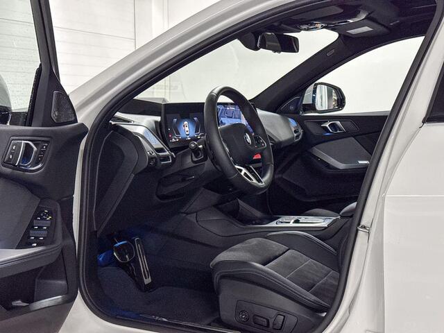BMW 1-SERIE 123 xDrive | M-Sport Pro | Innovation Pack | Head-Up Display | Harman/Kardon | Panoramadak