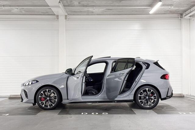 BMW 1-SERIE 120 | M-Sport Pro | Panoramadak | Comfort Access | Harman/Kardon