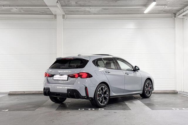 BMW 1-SERIE 120 | M-Sport Pro | Panoramadak | Comfort Access | Harman/Kardon