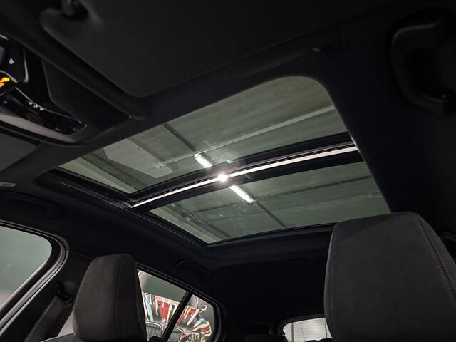 BMW 1-SERIE 120 | M-Sport Pro | Panoramadak | Comfort Access | Harman/Kardon