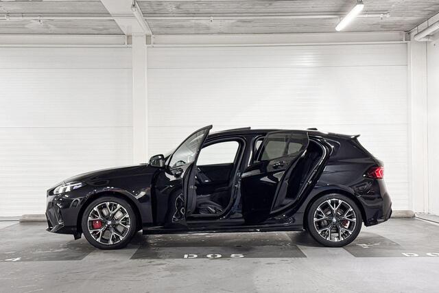 BMW 1-SERIE 120 M Sport Design Edition M-Sport Pro | Harman/Kardon | Comfort Access | Panoramadak