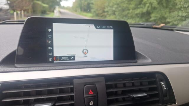 BMW 1-SERIE 116D 115pk ECC/cruise/navi/PDC/USB 5-deurs