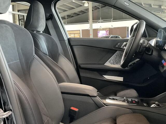 BMW 1-SERIE 120 M-SPORT ** LED, PANORAMA, 19-inch LMV, ACC, M-ONDERST, EL. A-KLEP ** 1e EIG - Ex BMW-AG ** ** INFORMEER OOK NAAR ONZE AANTREKKELIJKE FINANCIAL-LEASE TARIEVEN **