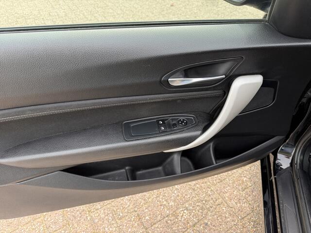 BMW 1-SERIE 118i Autom/Tiptr Sportline Navi/Clima/Cruise/PDC/LMV