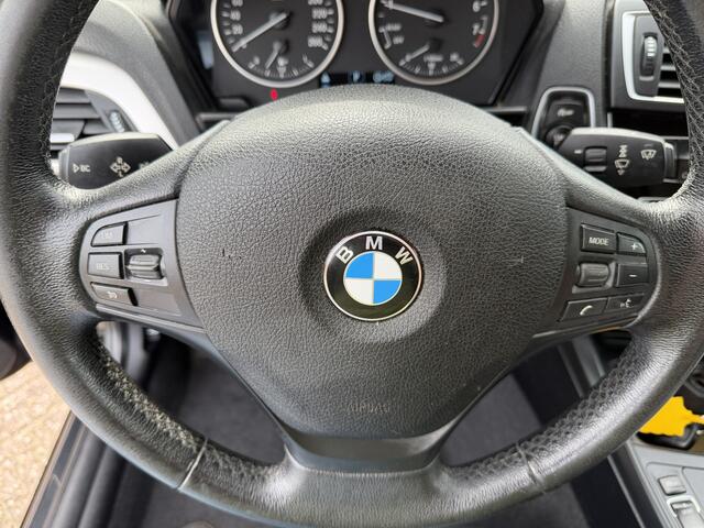 BMW 1-SERIE 118i Autom/Tiptr Sportline Navi/Clima/Cruise/PDC/LMV