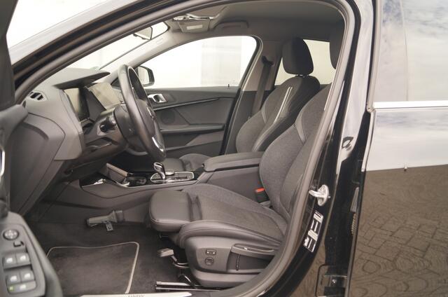 BMW 1-SERIE 118i 136pk Automaat Sportline -NAVI-ECC-CAM-PDC-