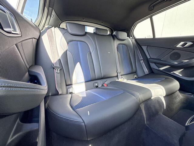 BMW 1-SERIE 118i | M Sport | HIFI | Achteruitrijcamera