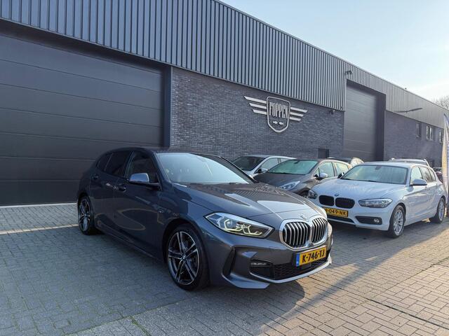 BMW 1-SERIE 116d Executive | 1E EIGENAAR | 3/6/12MND GARANTIE | AUTOMAAT | LED | CARPLAY | SFEERVERLICHTING | CRUISE | AIRCO |